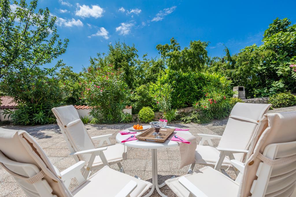 Ava Apartments Omišalj Εξωτερικό φωτογραφία