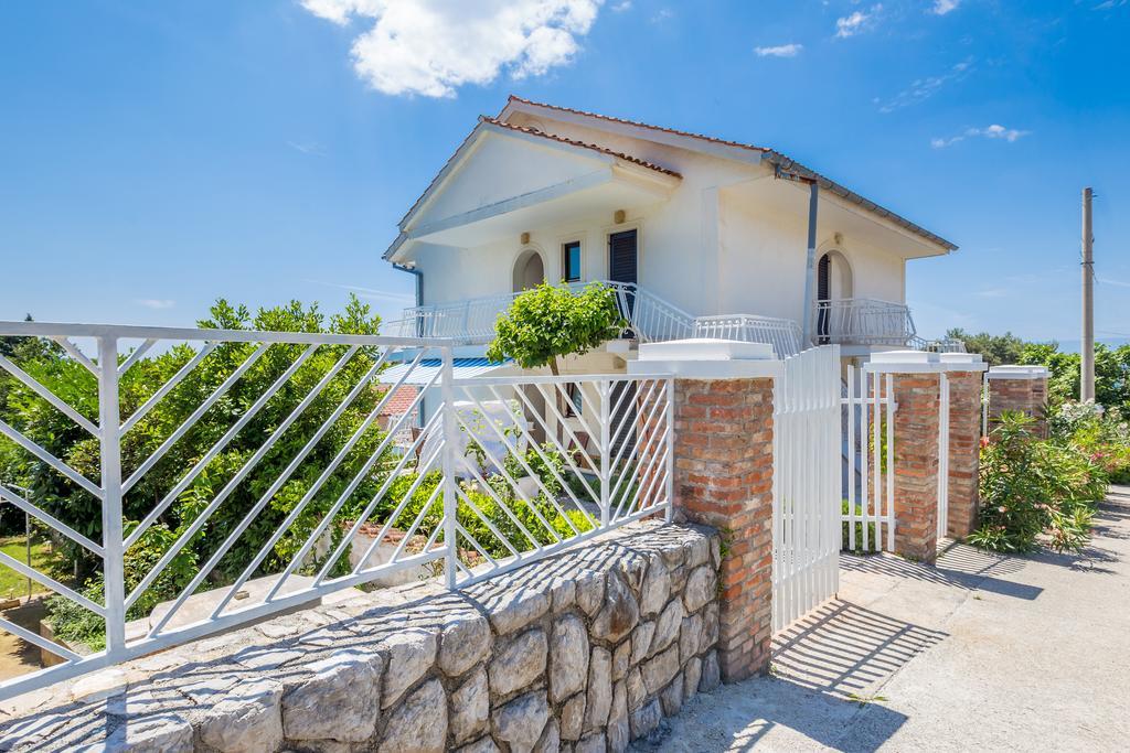 Ava Apartments Omišalj Εξωτερικό φωτογραφία